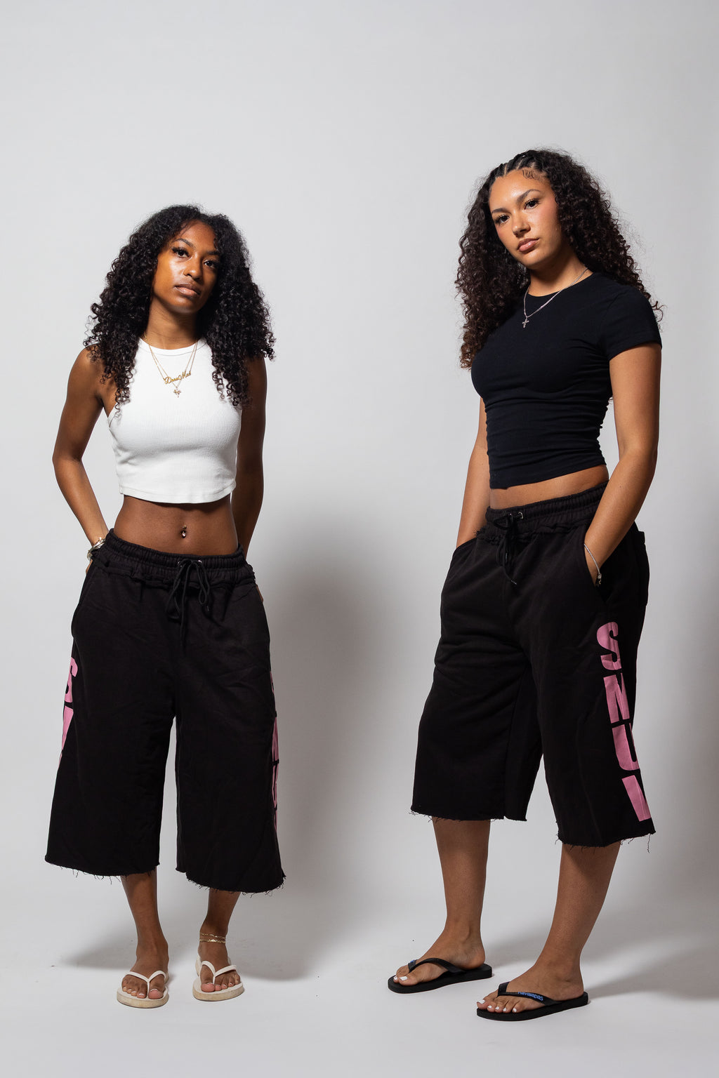 SMUV MIDNIGHT KISS SWEATSHORTS