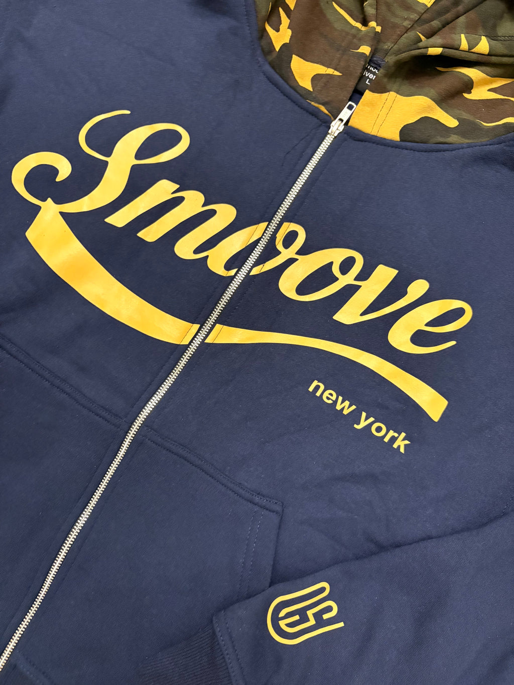 VGSMUV ZIP UP HOODIE