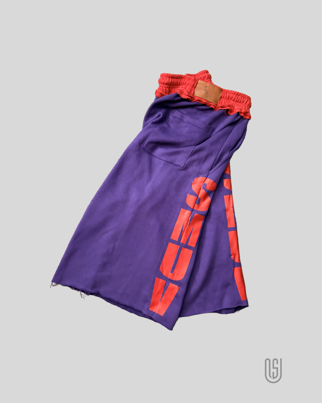 SMUV MIDNIGHT CHERRY SWEATSHORTS